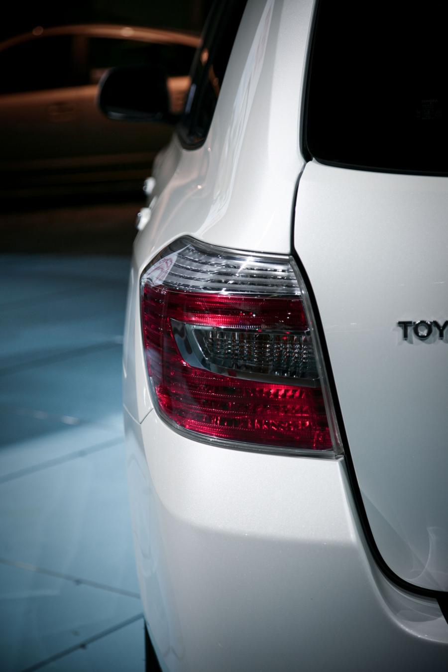  Toyota Highlander Hybrid 2008 года  (фото 7 из 42)